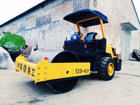 yzd_8.0单钢轮振动压路机