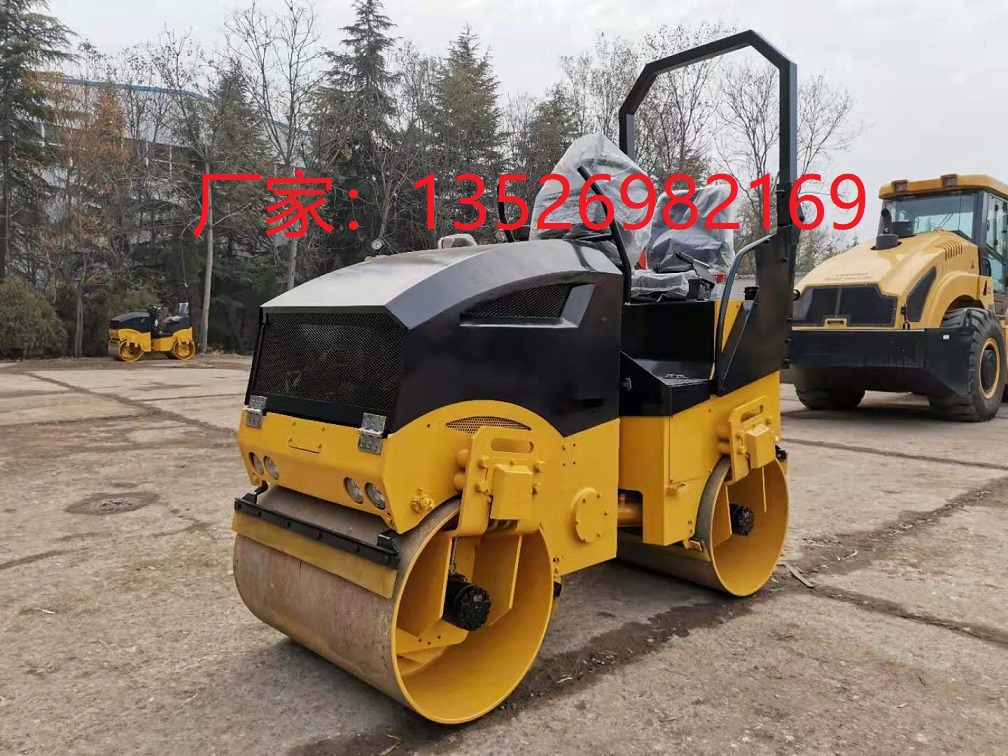 洛工2吨全液压压路机 - 副本 洛工2吨全液压压路机 - 副本